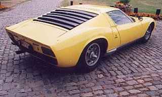 lamborghini_miura_02_m.jpg