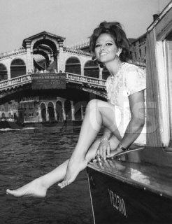 Claudia_Cardinale.12.jpg