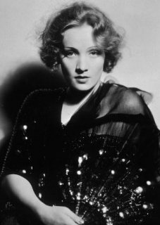 Dietrich 1931 (imdb).JPG