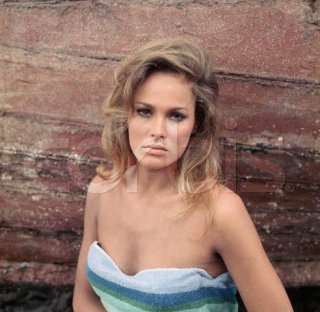 ursulaandress19.jpg