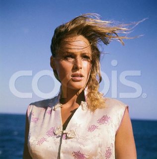 ursulaandress20.jpg