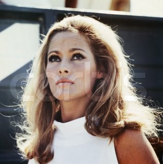 ursulaandress22.jpg