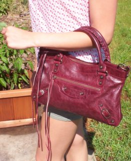 34801-my-oxblood-first-arrived-just-now-oxblood-crook-of-arm-resized.jpg