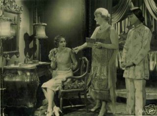 Wong 1926 Fifth Avenue (ebay).jpg