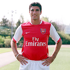 Home Kit 02.jpg