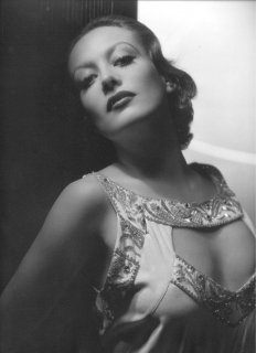 Crawford by Hurrell 1932 (hurrellphotos.com)5.jpg