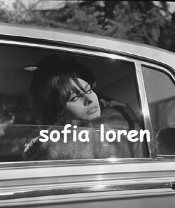 sofia%20loren (corradorizza.it)8.jpg