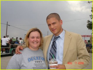 wentworth-miller-starbucks-02.jpg