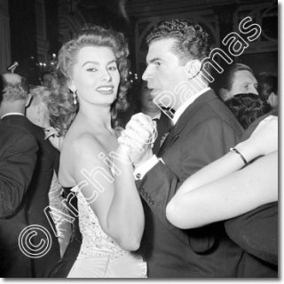 Loren 1955 (web.tiscali.it).jpg