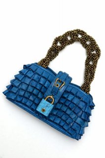 turquoise_leather_bag_with_gold_beaded_link_handles.jpg