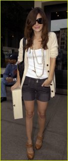 rachel-bilson-legs-01.jpg