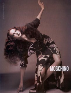 moschinoaw2004%202.jpg