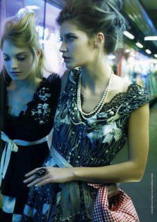 55049_DianaDondoe_Moschino_Unk_1.jpg