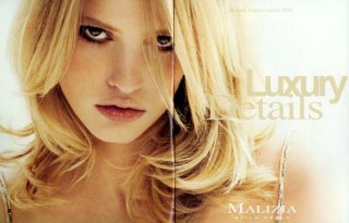 lara stone MALIZIA La Perla.jpg