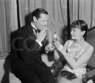 Wong with Ivan Lebedef 1933 (corbis).jpg