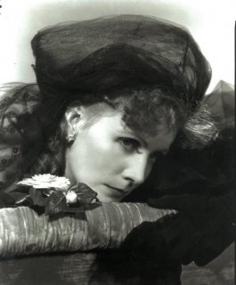 Garbo by Bull (ebay) (C).jpg