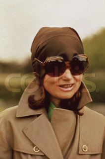 Jackie O 1976 (corbis)2.jpg