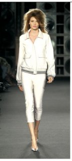 lara stone junko shimana fw068.jpg