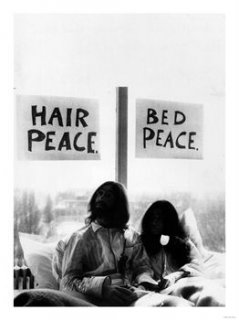 WA418137~John-Lennon-in-Bed-with-Yoko-Ono-at-the-Hilton-Hotel-Amsterdam-Posters.jpg