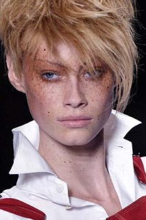 Alyssa_Sutherland_elfo.jpg