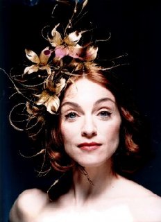 maxfactorout02b0ch.jpg