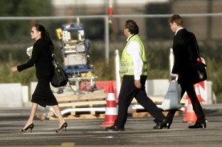 brad-angelina-holland-05.jpg