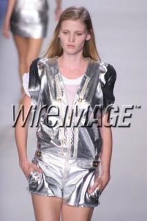 lara barbara bui ss07.jpg