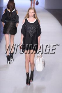 lara barbara bui ss076.jpg