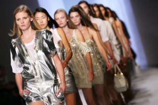 lara barbara bui ss07 abacausa2.jpg