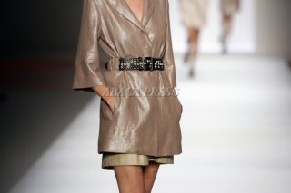 lara cacharel ss07 abacausa.jpg