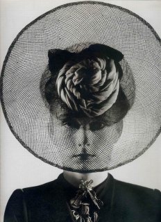 blumenfeld 1938 schiaparelli fb.jpg