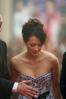 huabiao-awards-2005-zhang-ziyi-05.jpg