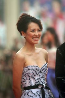 huabiao-awards-2005-zhang-ziyi-07.jpg