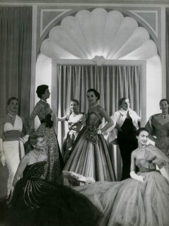 maywald 1952 robes du soir balmain fb.jpg