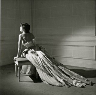 maywald 1950 dior robe de gala henri sauguet fb.jpg