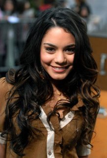 vanessaannehudgens-dot-net_todayshow2006mar30-0111.jpg