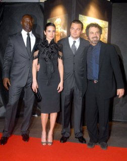 36875_LDiCaprio_BloodDiamond_RomePremiere01_122_131lo.jpg