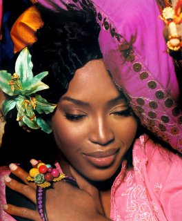 NaomiCampbellAccessorize.jpg
