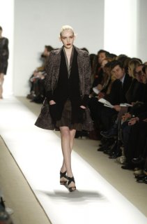 Peter Som FW 2007 RTW 03.jpg