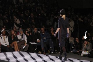 yrunway02050703cj8.jpg