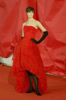 Jasper Conran FW 2007 RTW 01.jpg