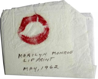 c-19%20marilyn%20lip%20print.jpg