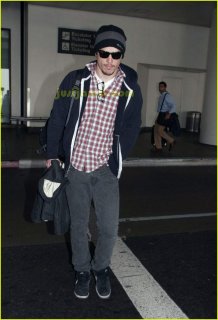 josh-hartnett-airport-02.jpg