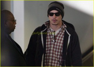 josh-hartnett-airport-03.jpg