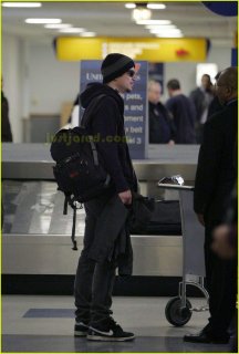 josh-hartnett-airport-06.jpg