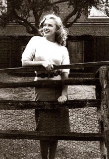 Marilyn Monroe c. 1948.jpg