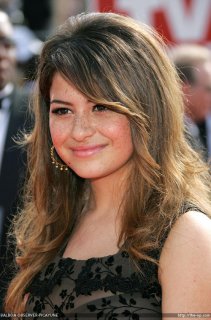 alia-emmy05-02_sm.jpg