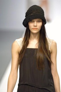 John Rocha SS 2007 RTW 10.jpg