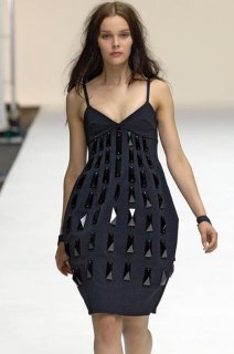 Marios Schwab SS 2007 RTW 06.jpg