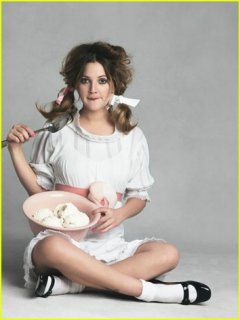 drew-barrymore-glamour-magazine-02.jpg